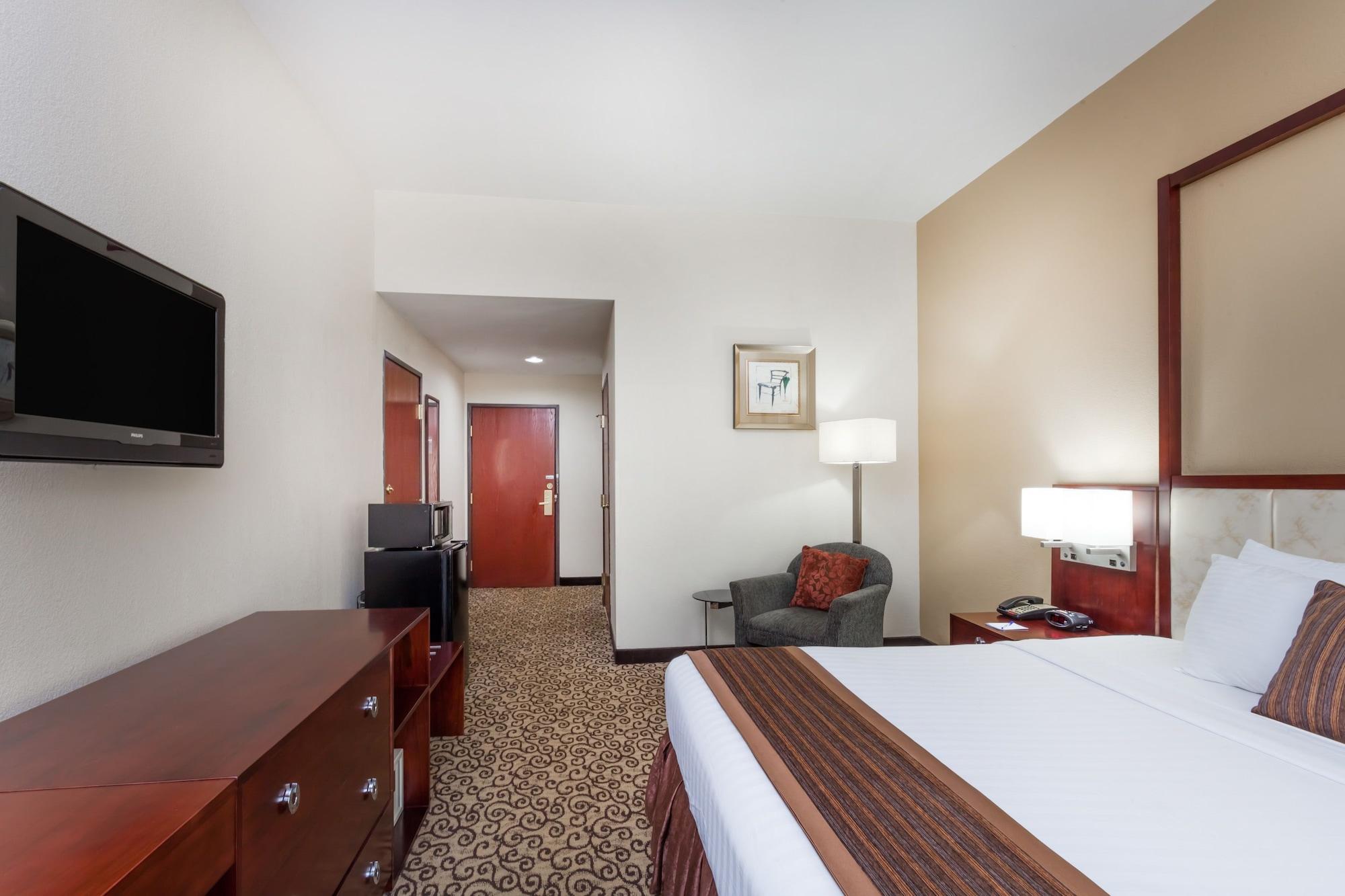 Baymont By Wyndham Columbia Fort Jackson Eksteriør billede