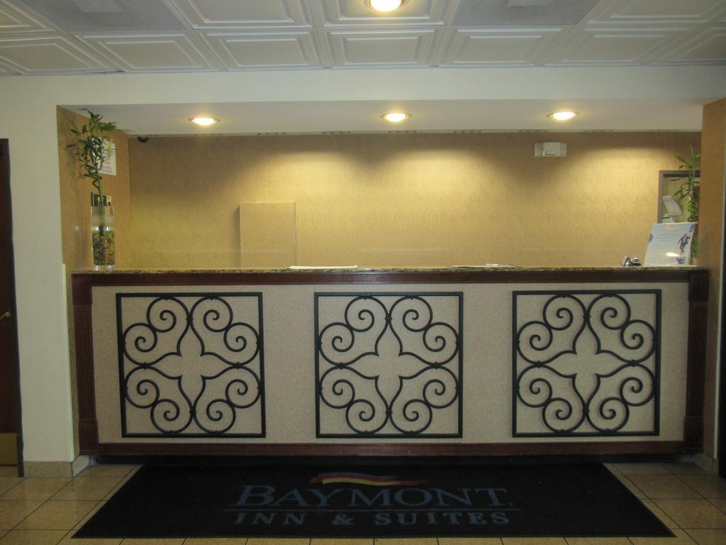 Baymont By Wyndham Columbia Fort Jackson Eksteriør billede