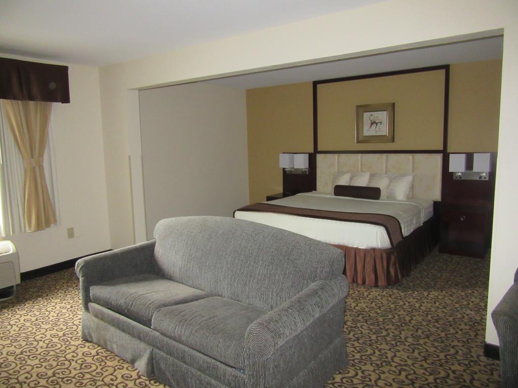 Baymont By Wyndham Columbia Fort Jackson Eksteriør billede