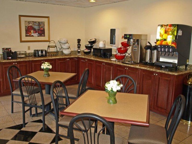 Baymont By Wyndham Columbia Fort Jackson Restaurant billede